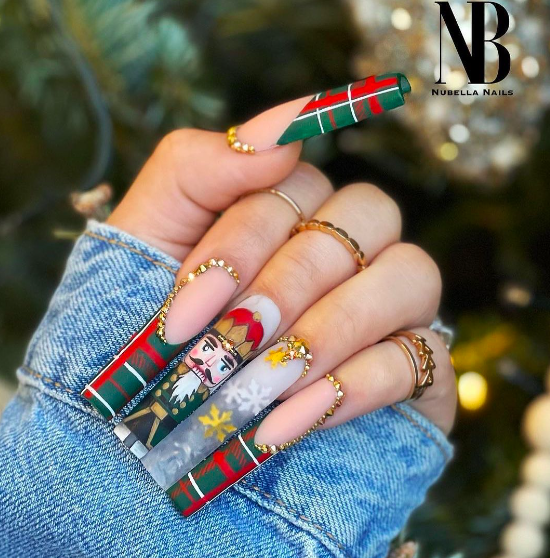27+ Prettiest Plaid Nails to Try Now - ♡ July Blossom