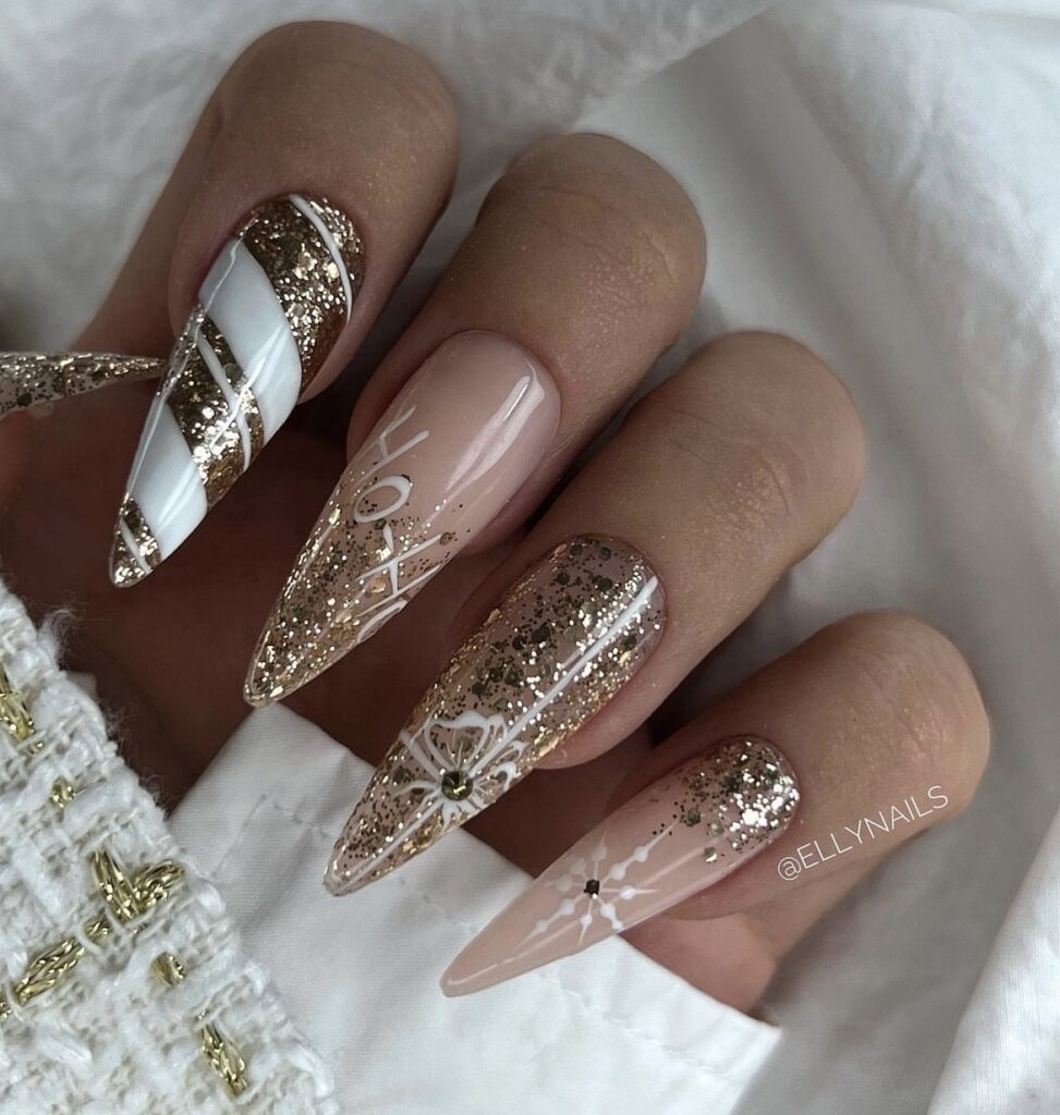 22+ Sparkly New Year's Nails for New Beginnings