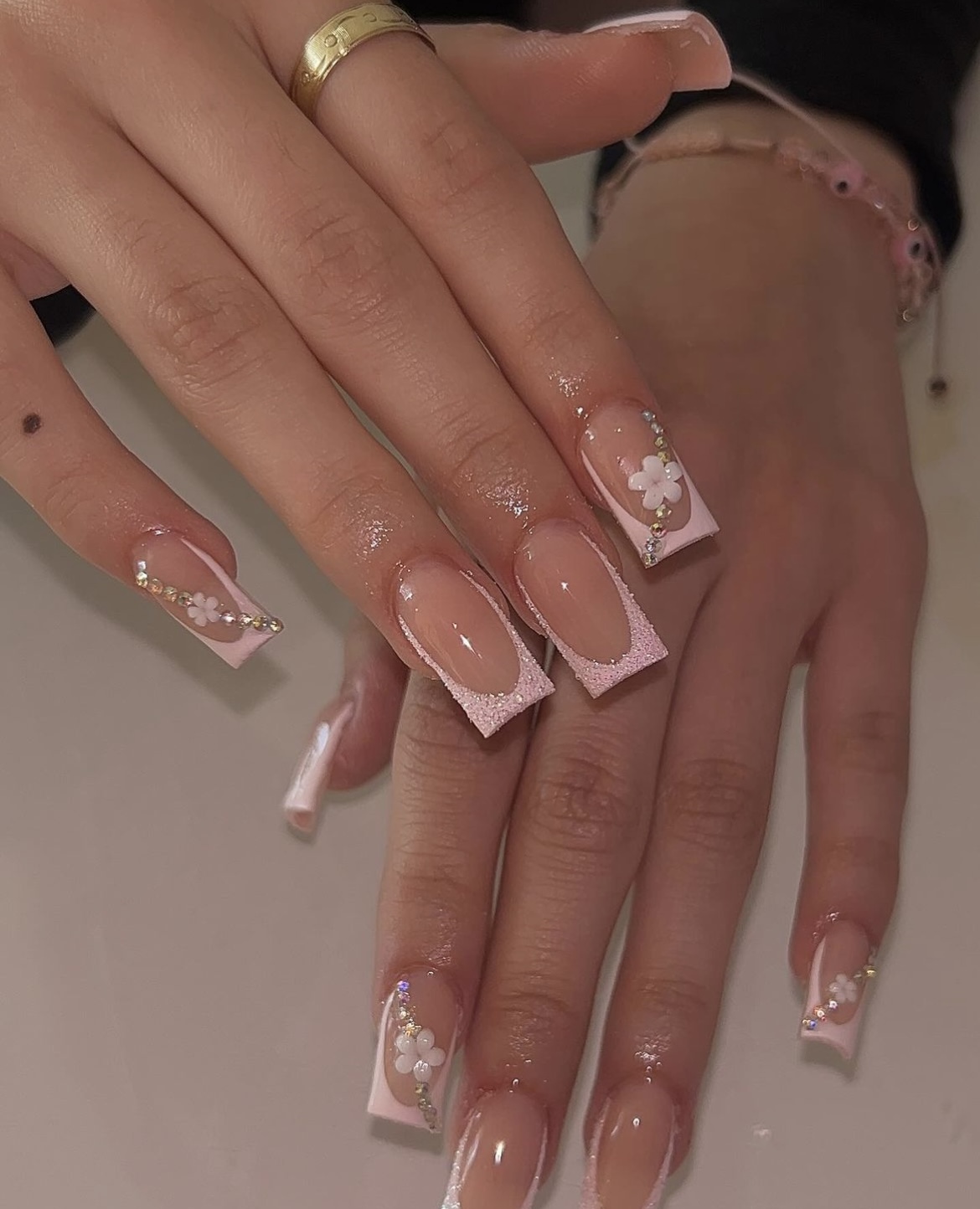 35+ Beautiful Graduation Nails (to Make You Even More Proud of Yourself ...