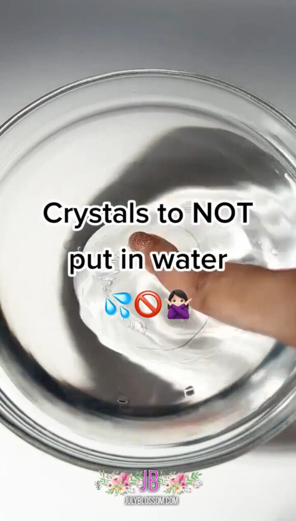 🚫 Water-Averse: Crystals That Should Never Be Put in Water

These beauties are either too soft, porous, soluble, or toxic when wet. Charging them in water can damage them or even create dangerous situations. Here’s the “Do Not Dunk” list: